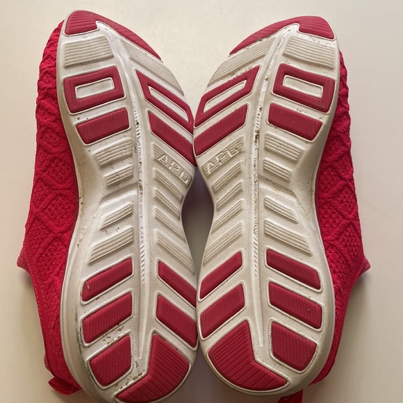 APL 10 / 43 men’s TechLoom phantom sneaker pink red with white sole worn 2 times - Picture 5 of 8